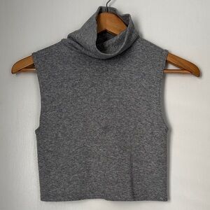 White Stag Chic Gray Sleeveless turtle neck Top